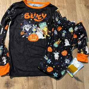 Kids Bluey halloween pajamas NWT kids size 10